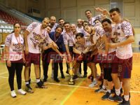 YDÜ şampiyon: 73- 74