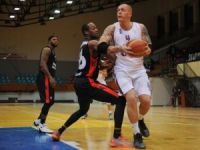 YDÜ liderliğini perçinledi: 65-75