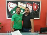 Yeşilova'da Salih Say imzaladı