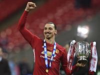 Zlatan attı, United kazandı