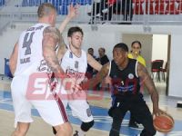 Lider devreyi galibiyetle açtı: 78-74