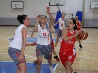 Gönyeli iddiasını sürdürdü: 33-56