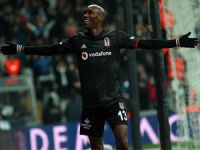Atiba 1 yıl daha Beşiktaş’ta