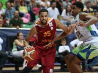 Austin Daye şans eseri kurtuldu