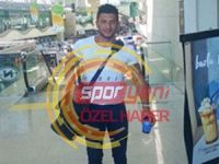 Çetinkayalı oyuncu imzaya gitti