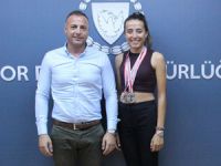 Başarılarının devamını diledi
