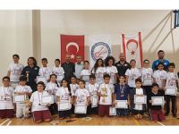 Badmintonda şampiyonlar belli oldu