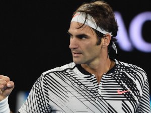 Devlerin mücadelesini Federer kazandı