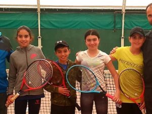 Teniste 12 yaş takımı Ankara’da kampta