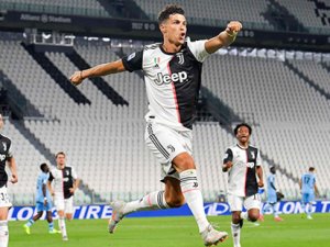 Ronaldo Juventus tarihine geçti
