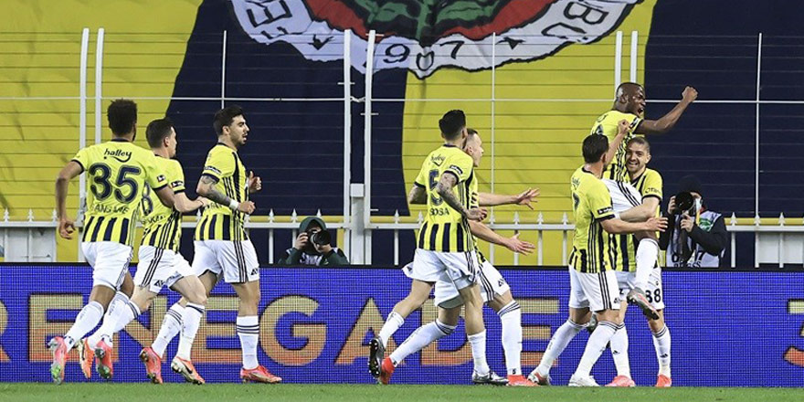 Fenerbahçe zirve takibiini sürdürdü: 3-2