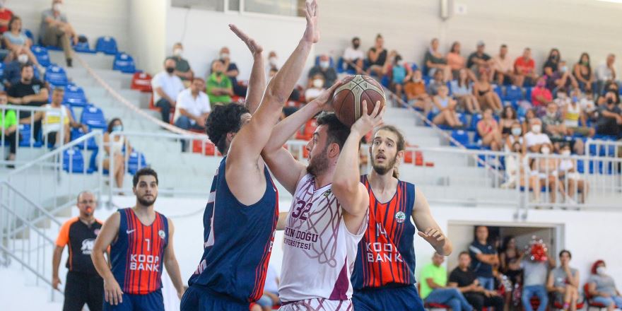 Düğüm son maçta çözülecek: 79-67