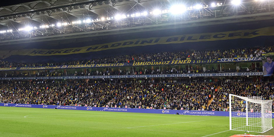 Kadıköy'de 'Yönetim istifa' tezahüratları yükseldi