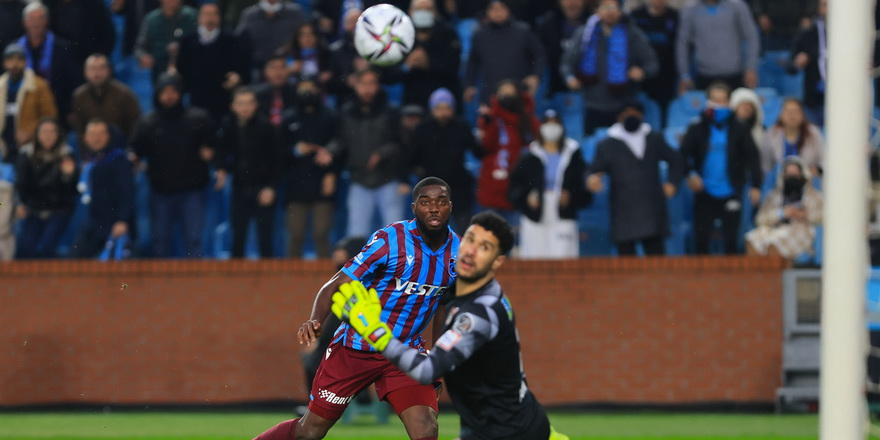Trabzonspor ilk yarıda sonuca gitti: 2-0