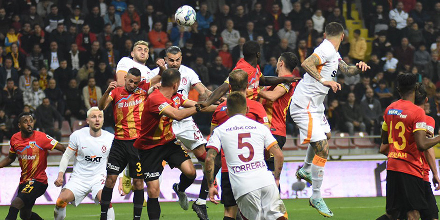 Galatasaray Kayseri'de kayıp: 2-1