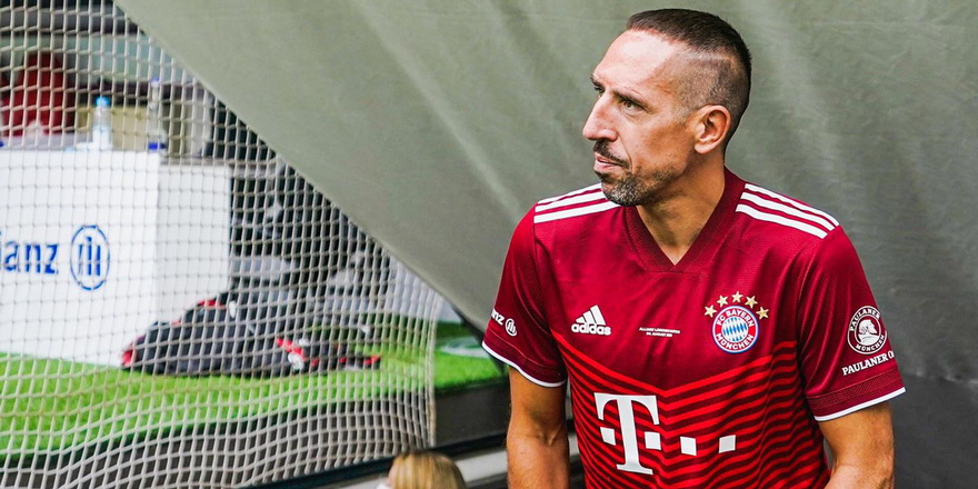 Ribery, kramponlarını astı