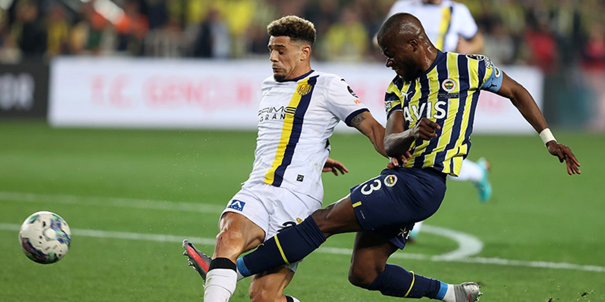 Fenerbahçe son anlarda geri döndü: 2-1