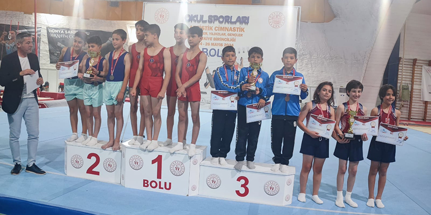 Dikmen İlkokulu, ilk yarışmasında Türkiye üçüncüsü