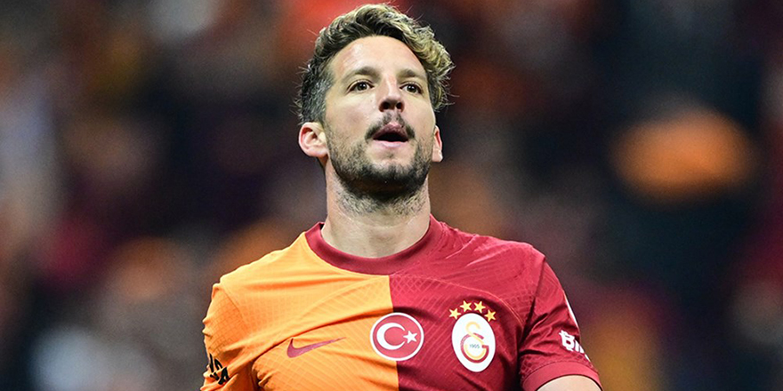 "Galatasaray'da bir yıl daha kalacağım"