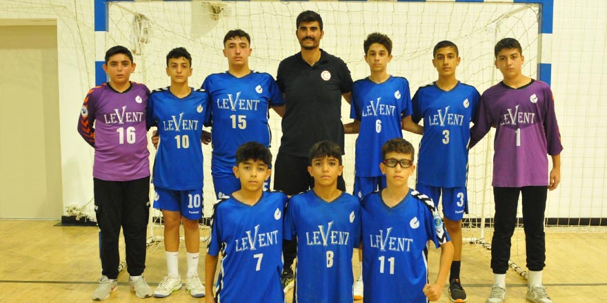 Levent galibiyetle başladı:36-20