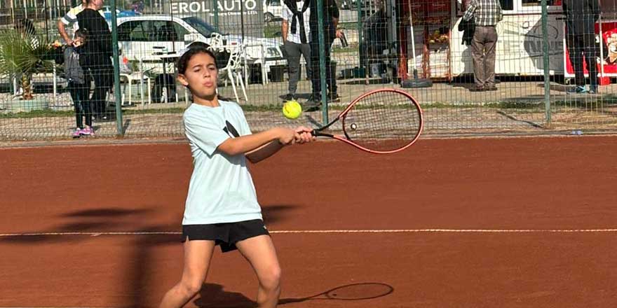 Teniste Pakduş Cup başlıyor