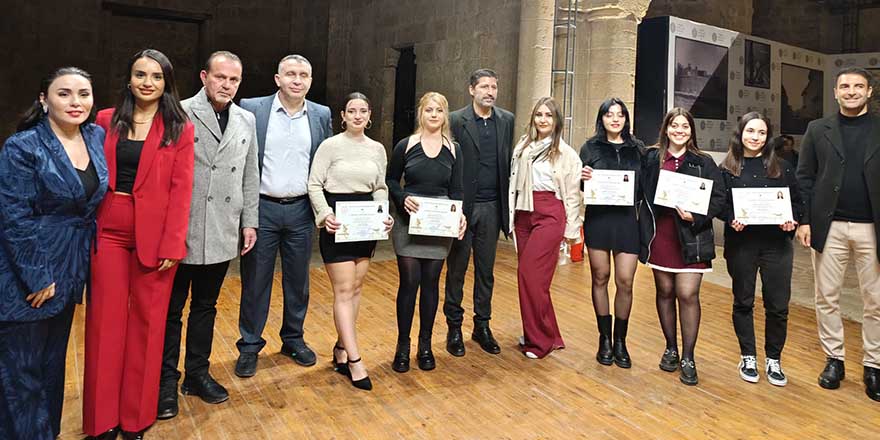 Cimnastikte başarılı kursiyerler belgelerini aldı