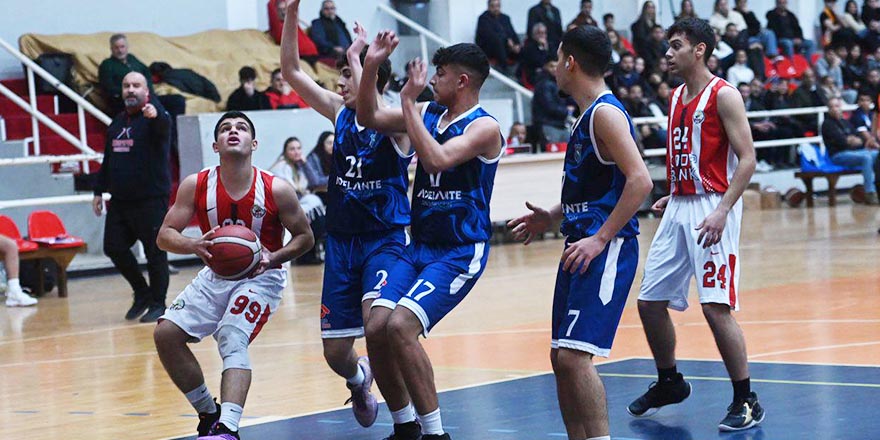 Girne’de Soyer ve Koopbank galip