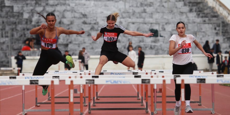 Atletizmde Salon Seçme Yarışları yapıldı