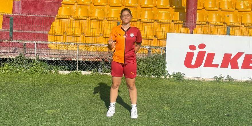 Genç Esila, Galatasaray’da
