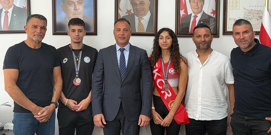 Cahitoğlu, atletizmdeki başarıları kutladı