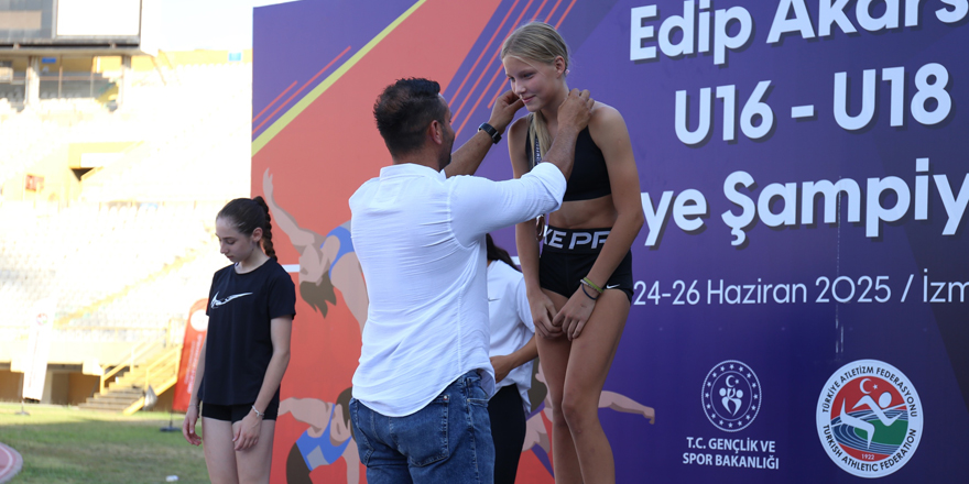 Sofia Bradley Türkiye üçüncüsü