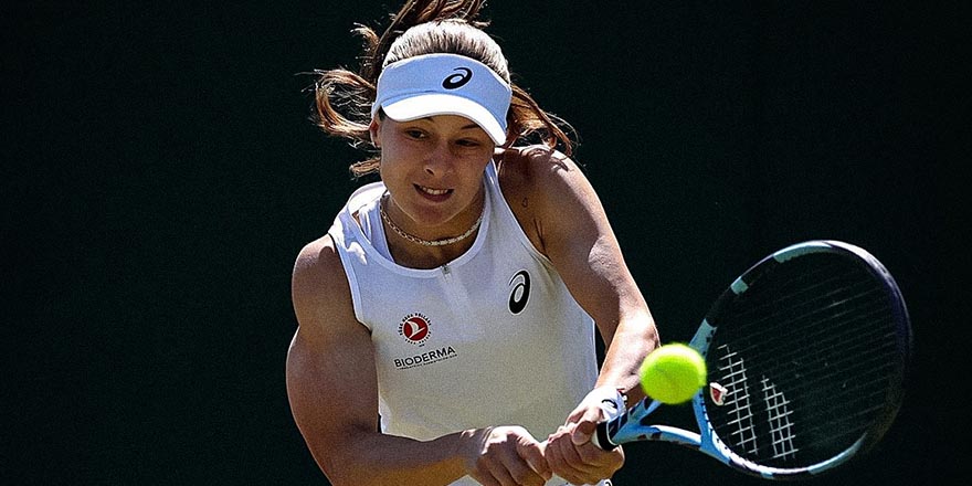 Zeynep Sönmez, Wimbledon'da 3. tura yükselerek tarihe geçti