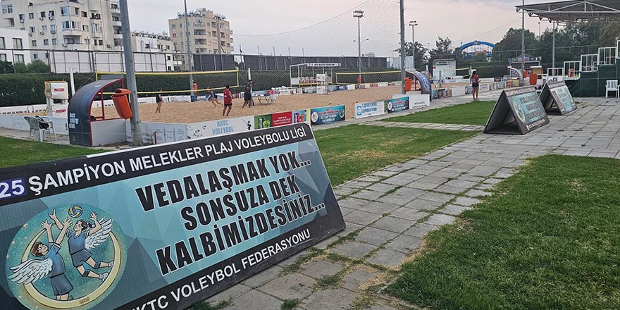 Şampiyon Melekler Plaj Voleybolu Ligi’nde sona doğru