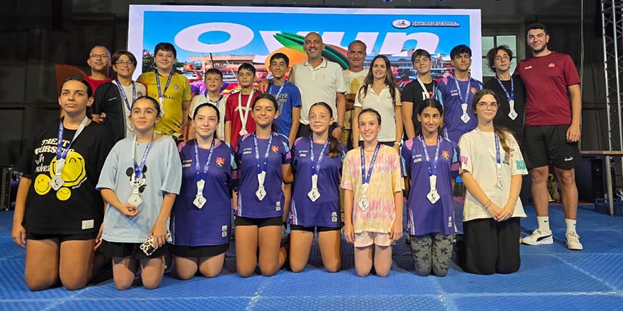 Dr. Küçük Oyunları’nda U13 Çiftler Şampiyonası tamamlandı