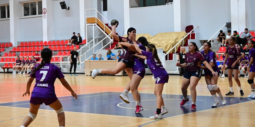 U16 Ligi’nde son finalist Esentepe