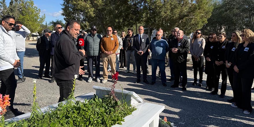 Fevzi Beyar kabri başında anıldı