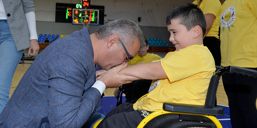 "Engelleri aşmak için tüm federasyonlarla koordineli çalışacağız"