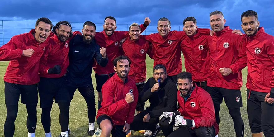 Gençler Birliği kampa girdi