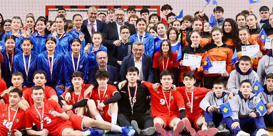 “Çocuklarımızın ve gençlerimizin dünyayla buluşması ortak hedefimizdir”