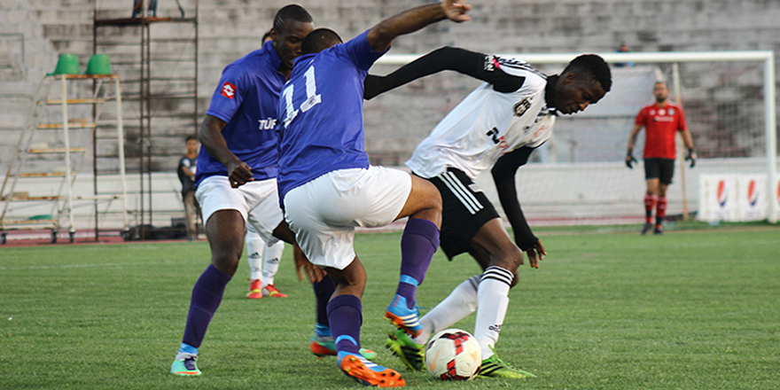 Peter Olayinka Apoel’de