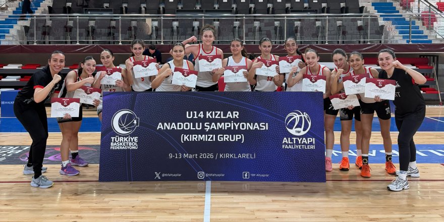 Harikasınız kızlar: Yenilgisiz Türkiye Şampiyonası'na