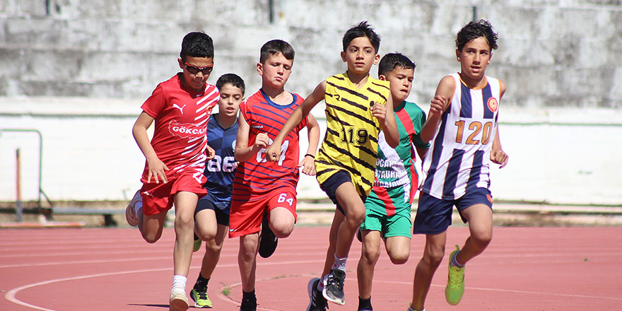 Küçük atletlerin hedefi finaller