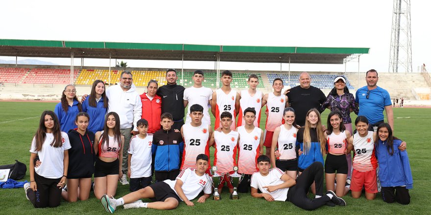 Şehit Turgut Ortaokulu’ndan çifte birincilik