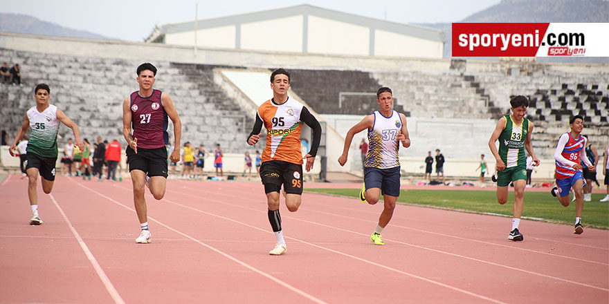 Liseler final hedefiyle yarışıyor