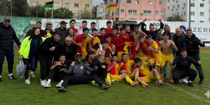 A2 Süper Lig'de şampiyon Dumlupınar
