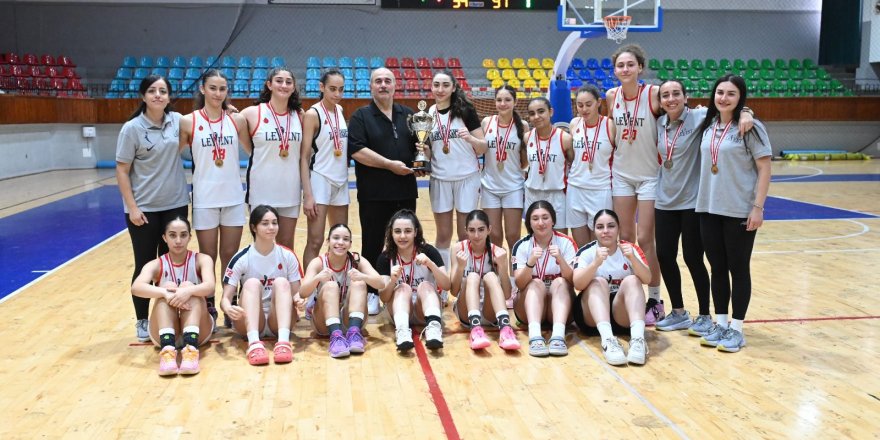 U16 Ligi’nde şampiyon Levent