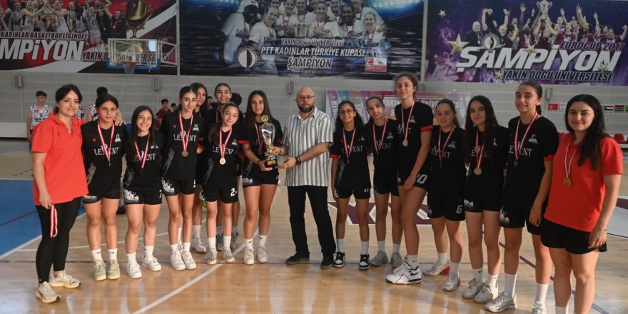 Levent U14 Kızlar Ligi’nde şampiyonluğa ulaştı