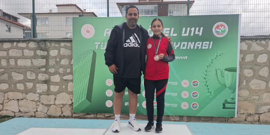 Elif’ten Türkiye ikinciliği