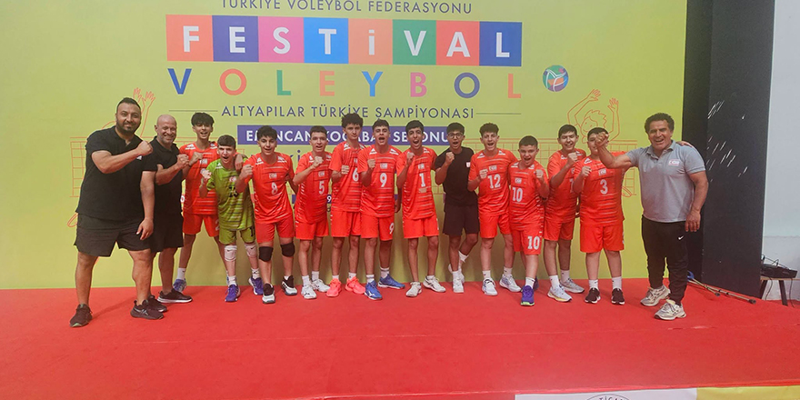 Voleybolcularımız çeyrek finalde