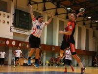 Hentbolda perde sekizinci kez aralanıyor